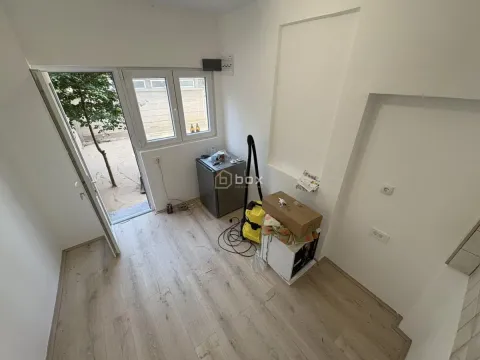 Izdavanje, poslovni prostor, 72m², Centar, Niš - image 9