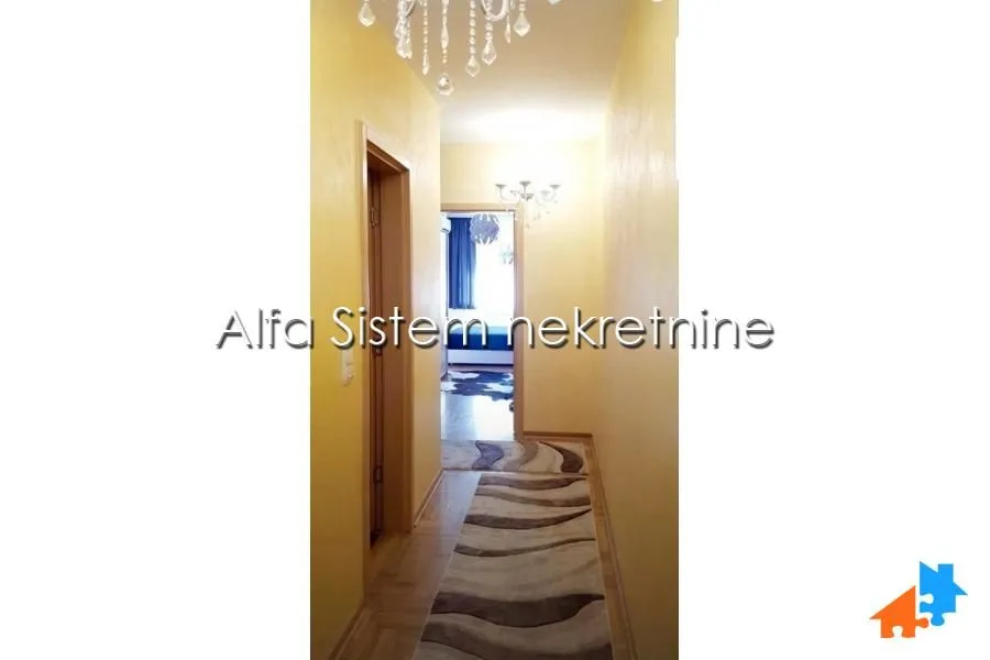 Izdavanje, četvorosoban stan, 96m², Vračar Sve Podlokacije, Beograd