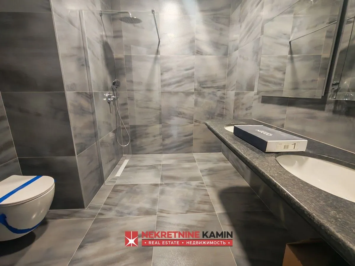 Prodaja, trosoban stan, 121m², Lastva Grbaljska, Kotor
