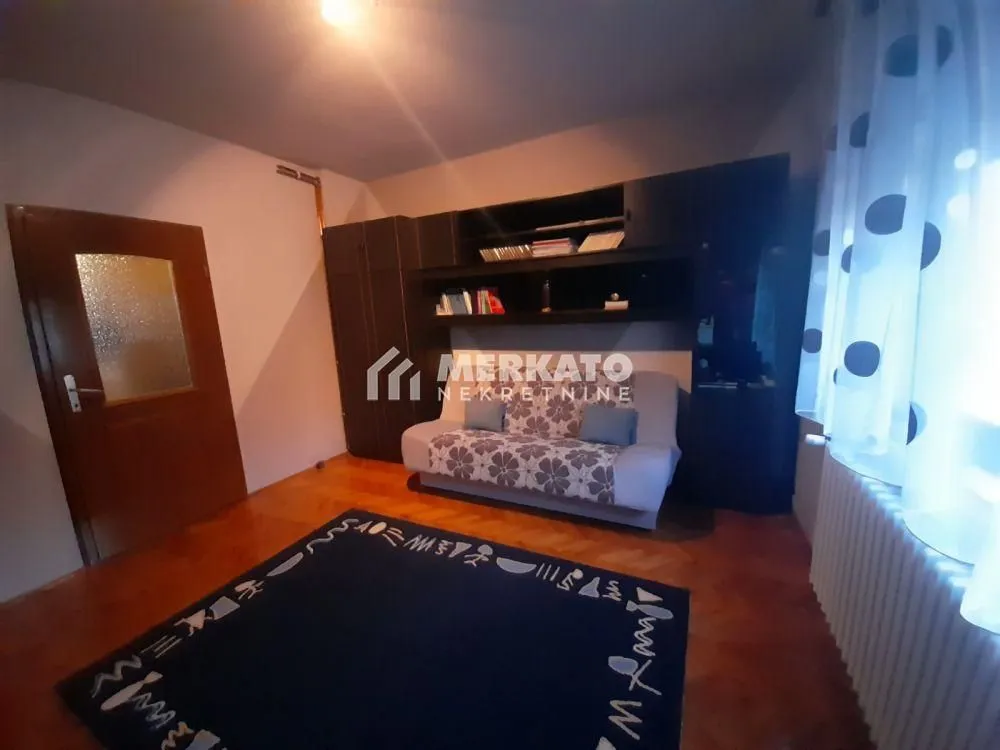 Prodaja, kuća, 369m², Centar, Zrenjanin