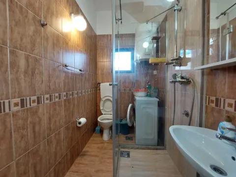 Rent, one bedroom apartment, 50m², Radanovići, Kotor - image 8