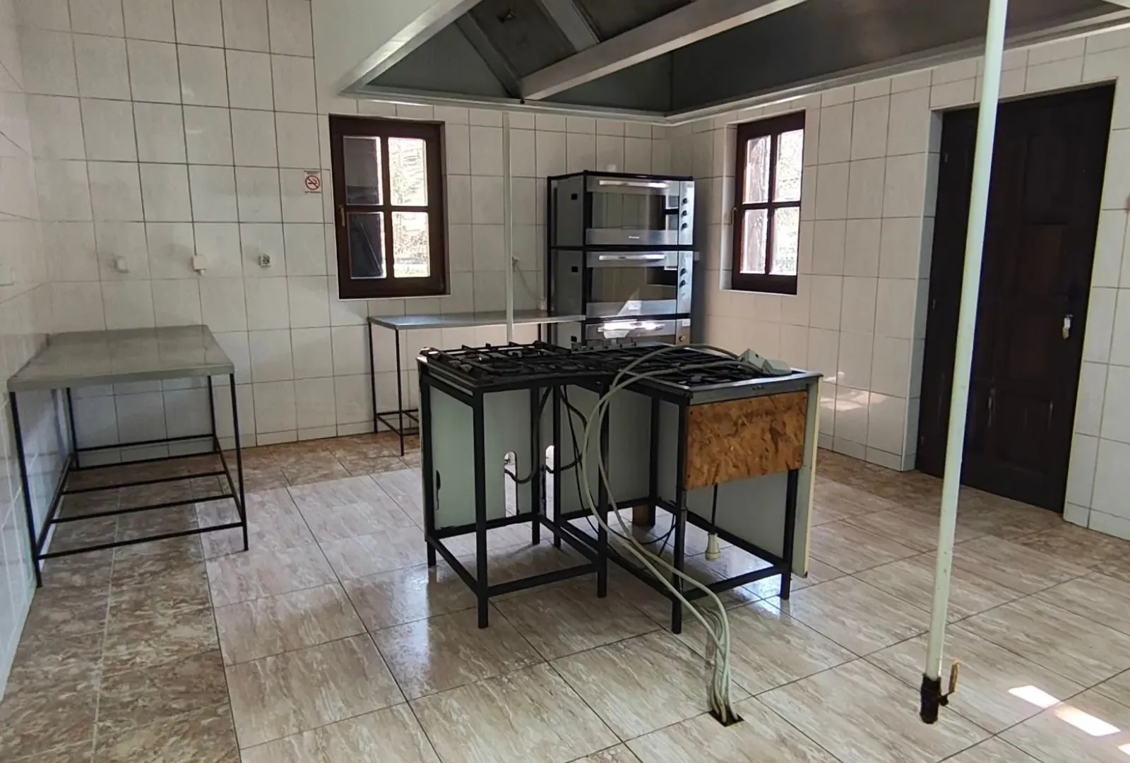 Rent, office space, 210m², Tršić, Loznica