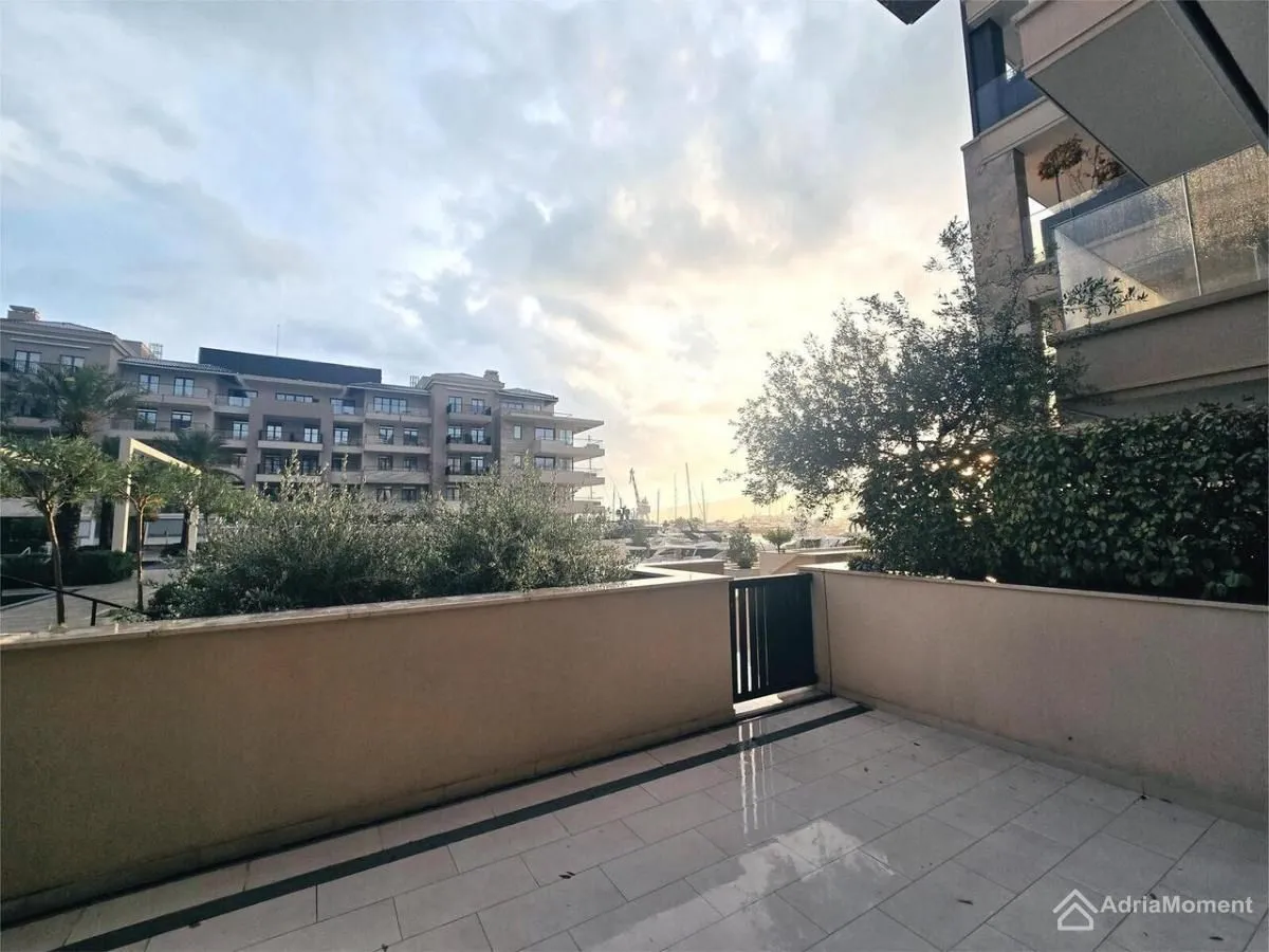 Prodaja, jednosoban stan, 98m², Porto Montenegro, Tivat