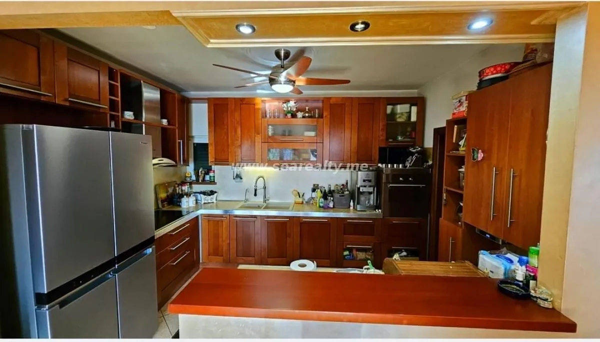 Sale, house, 296m², Kotor, Crna Gora