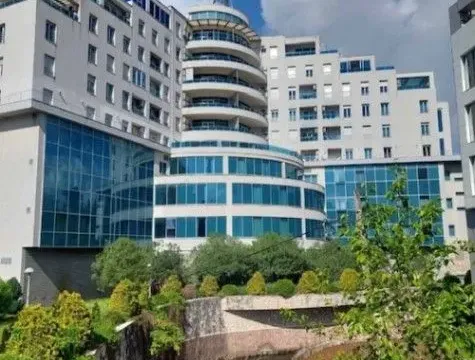 Izdavanje, dvosoban stan, 92m², Podgorica, Crna Gora