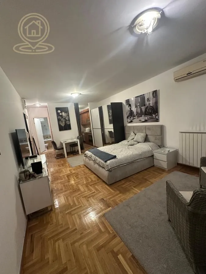 Izdavanje, jednosoban stan, 45m², Novi Beograd Blok 22, Novi Beograd Sve Podlokacije