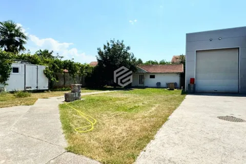 Prodaja, kuća, 143m², Vranići, Podgorica - image 11