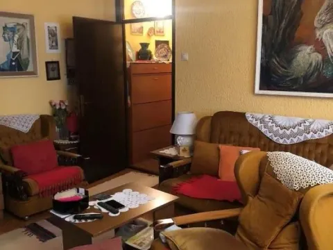 Sale, two bedroom apartment, 50m², Uciteljsko Naselje, Zvezdara Sve Podlokacije