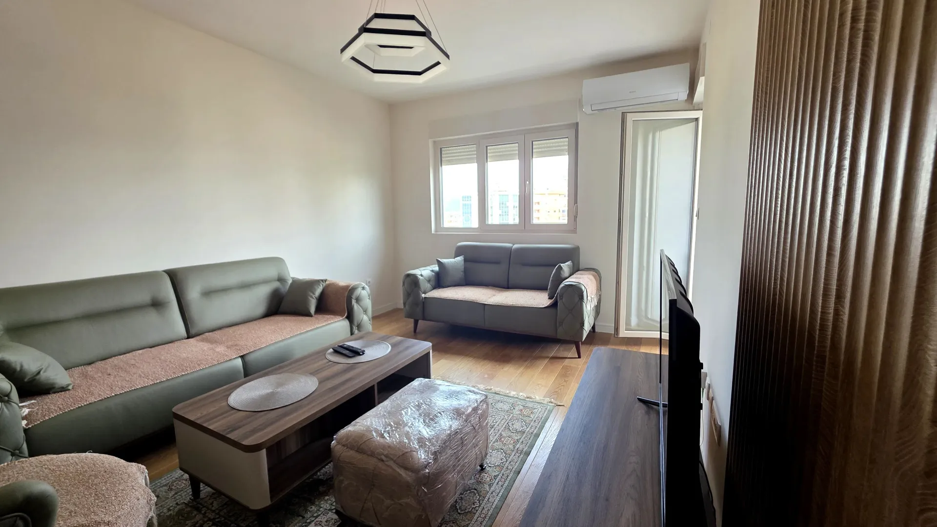 Rent, one bedroom apartment, 49m², Central Point, Podgorica