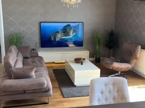 Izdavanje, četvorosoban stan, 123m², Sajmište, Novi Sad - image 9