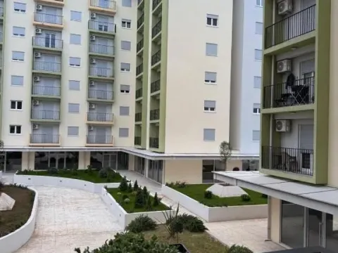 Daily-rent, one bedroom apartment, 39m², Pobrežje, Podgorica - image 9