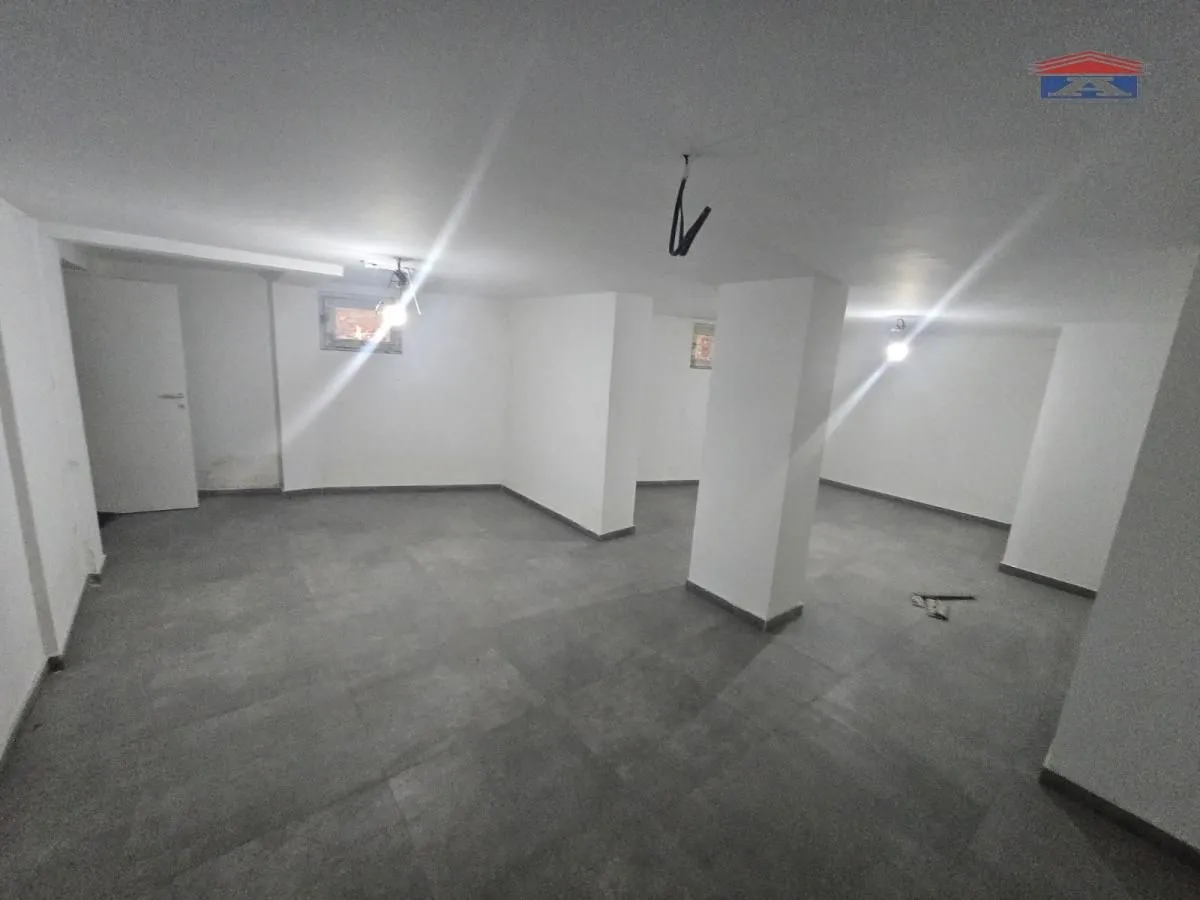 Sale, office space, 306m², Grbavica, Novi Sad Sve Podlokacije
