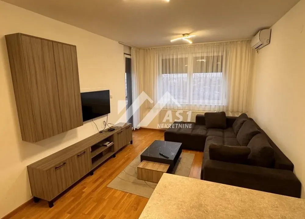 Izdavanje, dvosoban stan, 47m², Novo naselje, Novi Sad