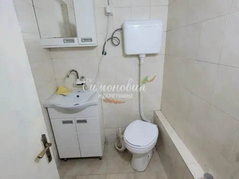 Izdavanje, poslovni prostor, 160m², Ledine, Beograd - image 10