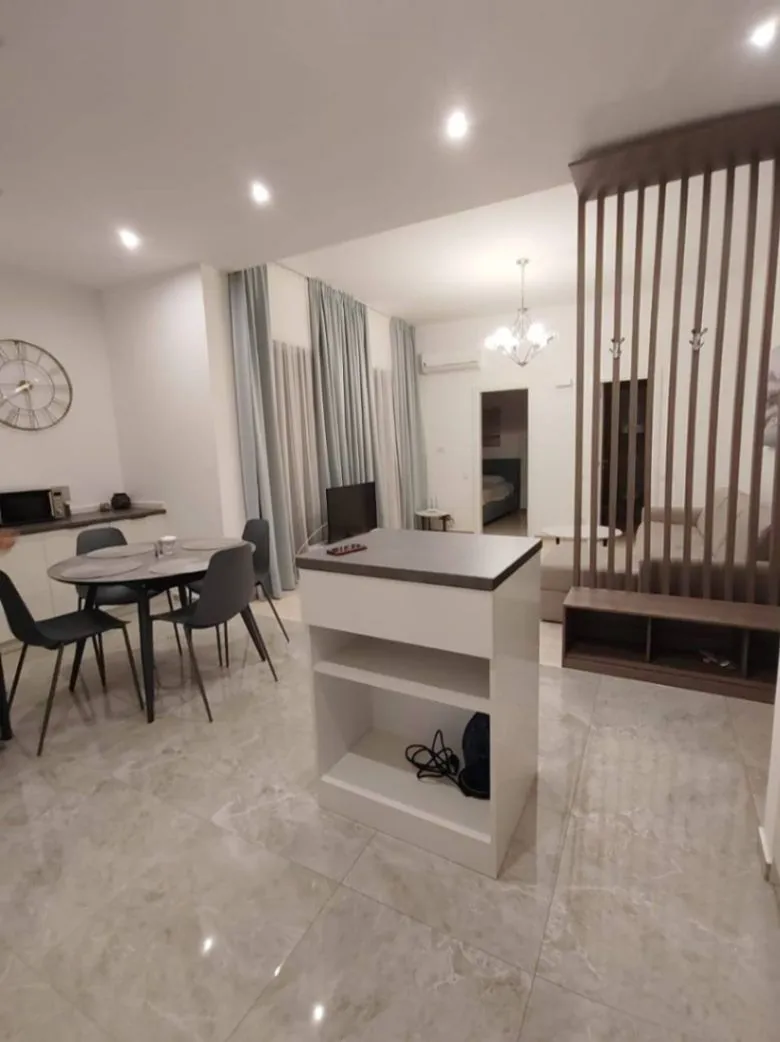 Rent, one bedroom apartment, 50m², Bečići, Budva