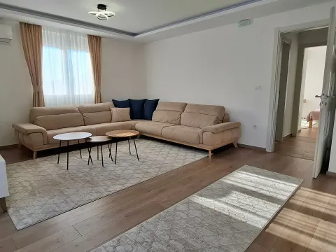 Rent, three bedroom apartment, 100m², Zagorič, Podgorica - image 2