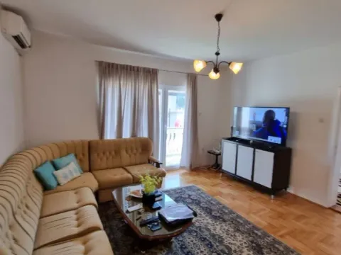 Prodaja, kuća, 247m², Stari Aerodrom, Podgorica - image 3