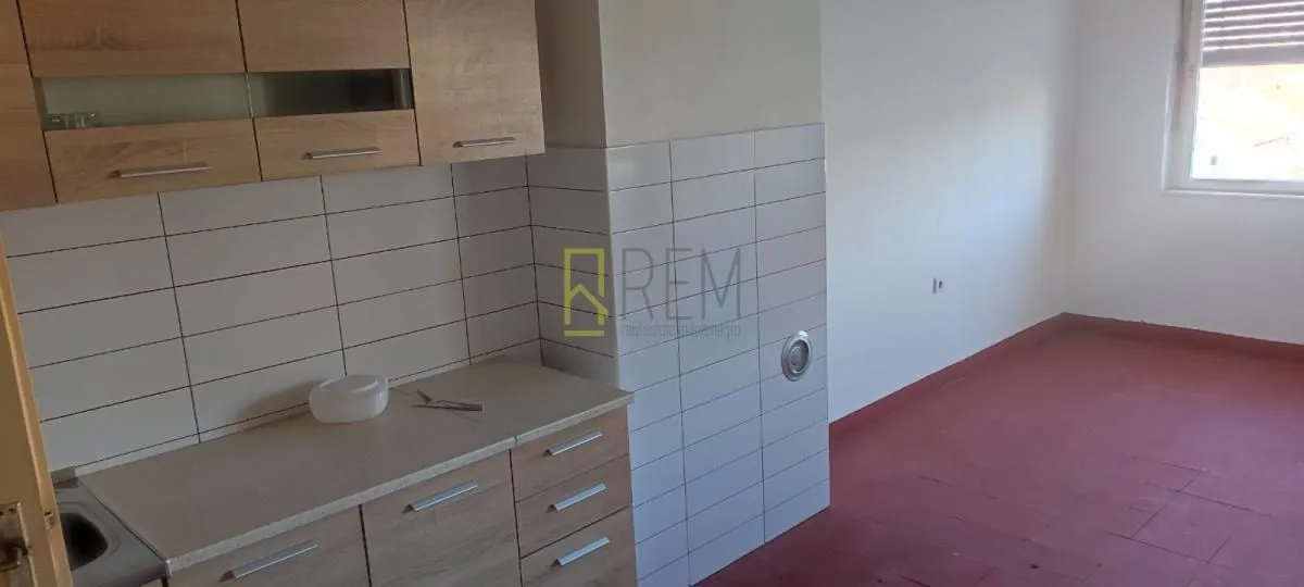 Prodaja, dvosoban stan, 80m², Nikšić, Crna Gora