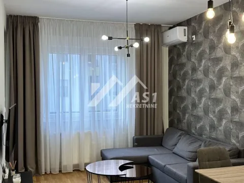 Stan in Adamovićevo Naselje