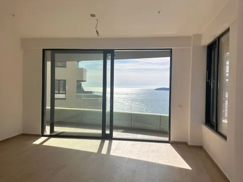 Sale, two bedroom apartment, 70m², Rafailovići, Budva - image 4