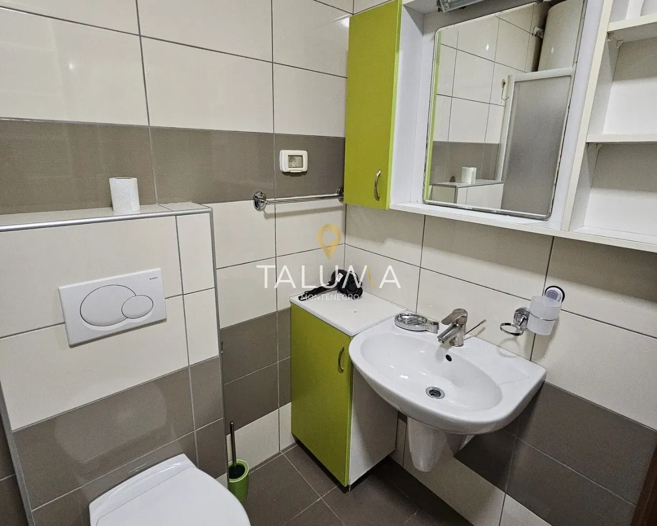 Izdavanje, dvosoban stan, 75m², City Kvart, Podgorica