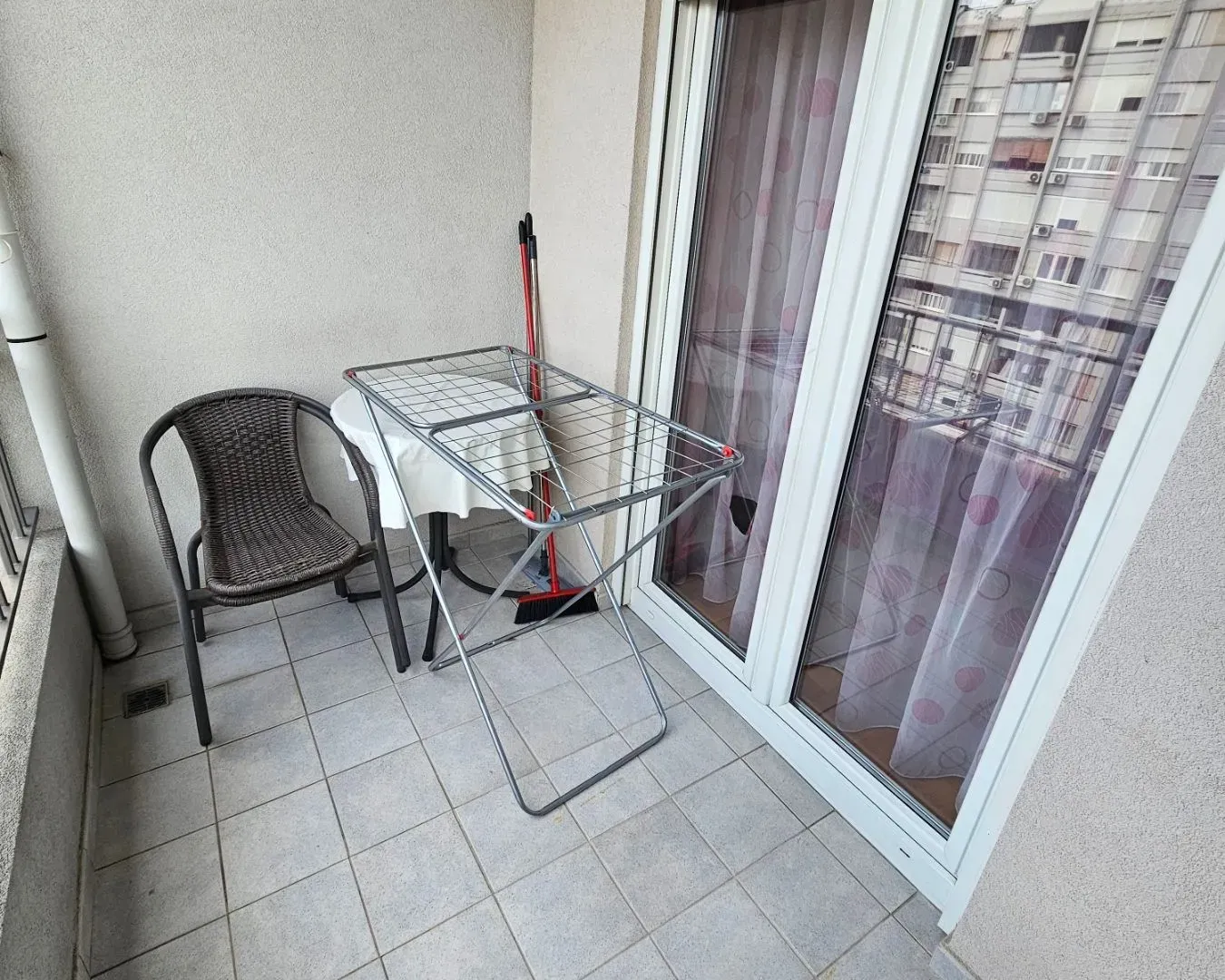 Izdavanje, jednosoban stan, 45m², Zabjelo, Podgorica