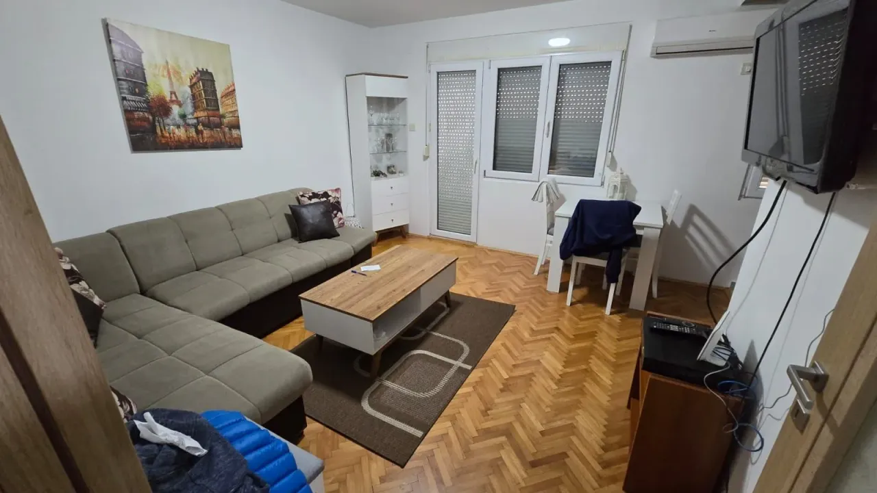 Izdavanje, stan, 56m², Kotor, Crna Gora