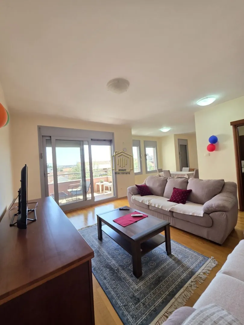 Rent, three bedroom apartment, 125m², Gorica C, Podgorica
