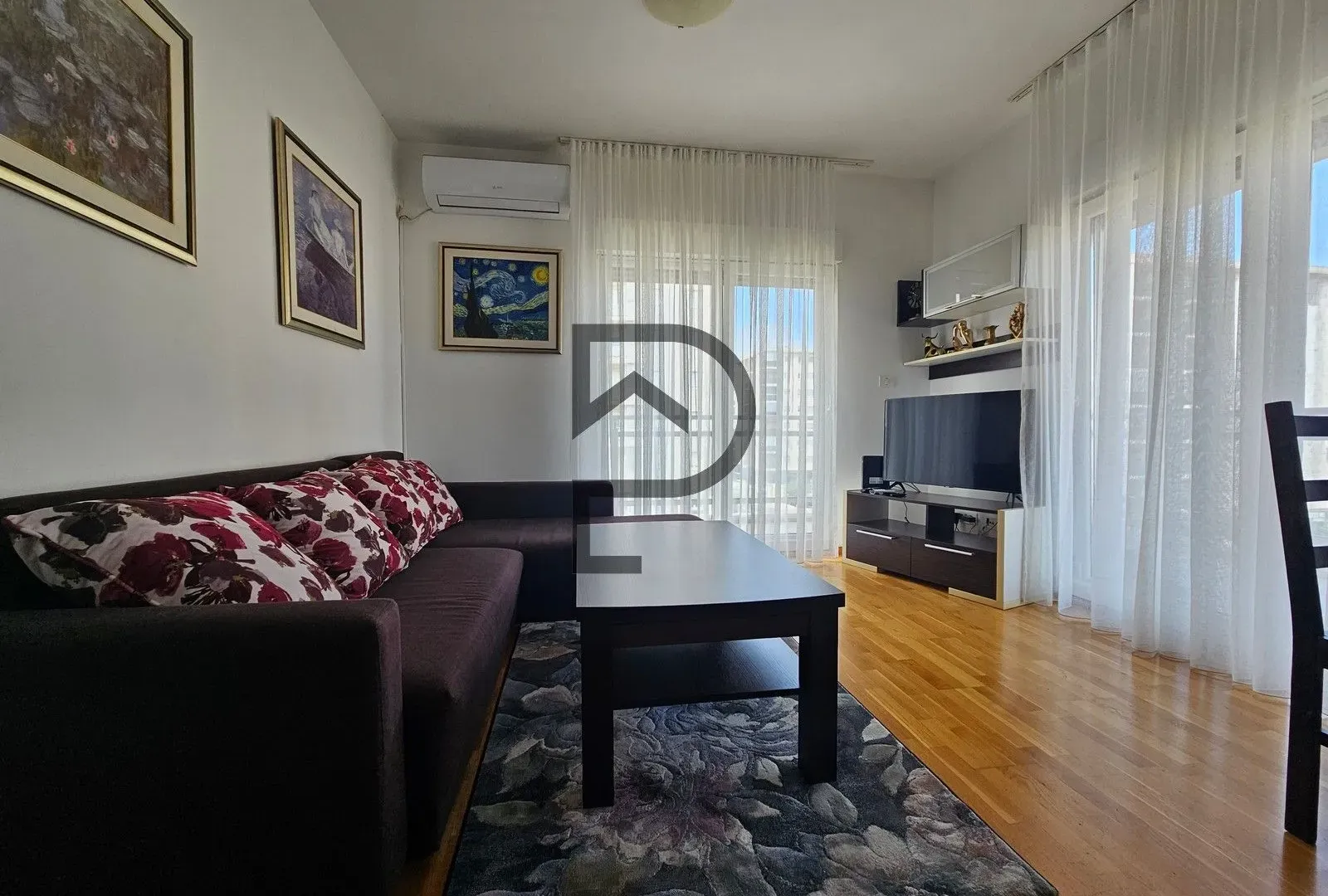 Rent, two bedroom apartment, 64m², City Kvart, Podgorica