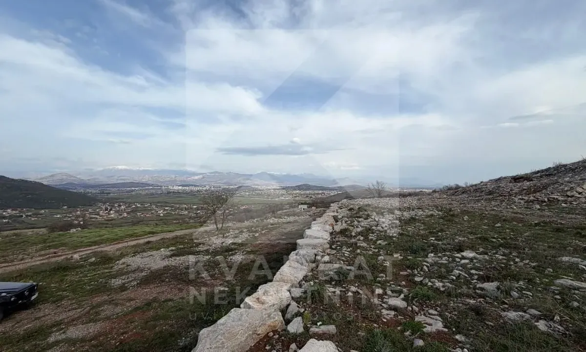 Prodaja, plac, 1100m², Beri, Podgorica