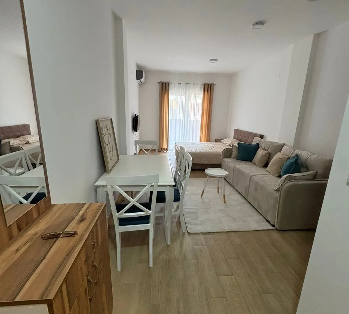 Rent, studio apartment, 38m², Centar, Budva