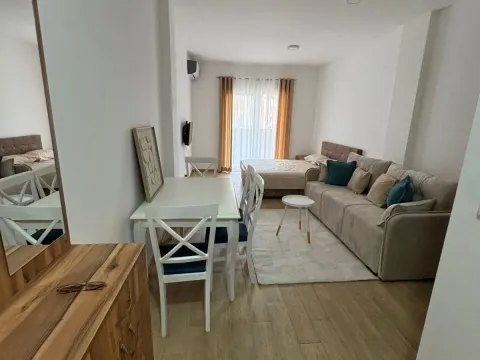 Rent, studio apartment, 38m², Centar, Budva - image 1