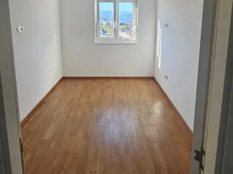 Izdavanje, dvosoban stan, 70m², Zabjelo, Podgorica - image 6