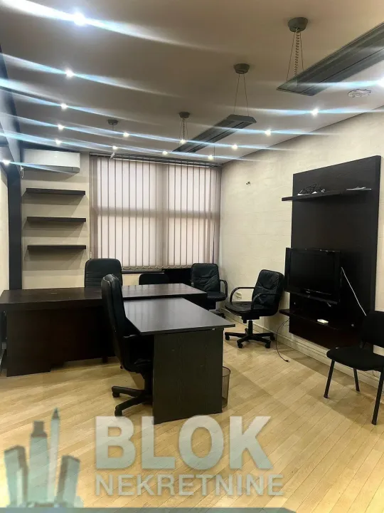 Izdavanje, poslovni prostor, 70m², Podgorica, Crna Gora