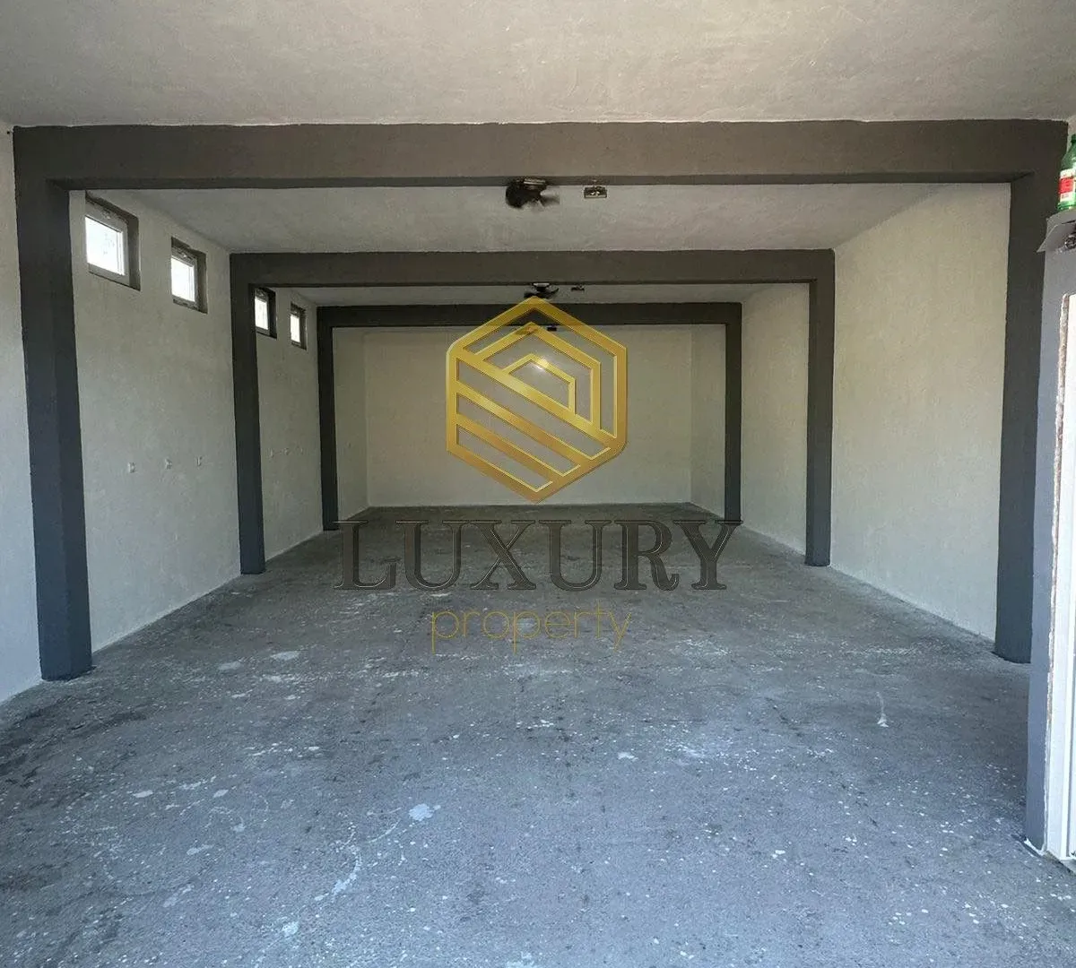 Rent, office space, 105m², Tuzi, Podgorica