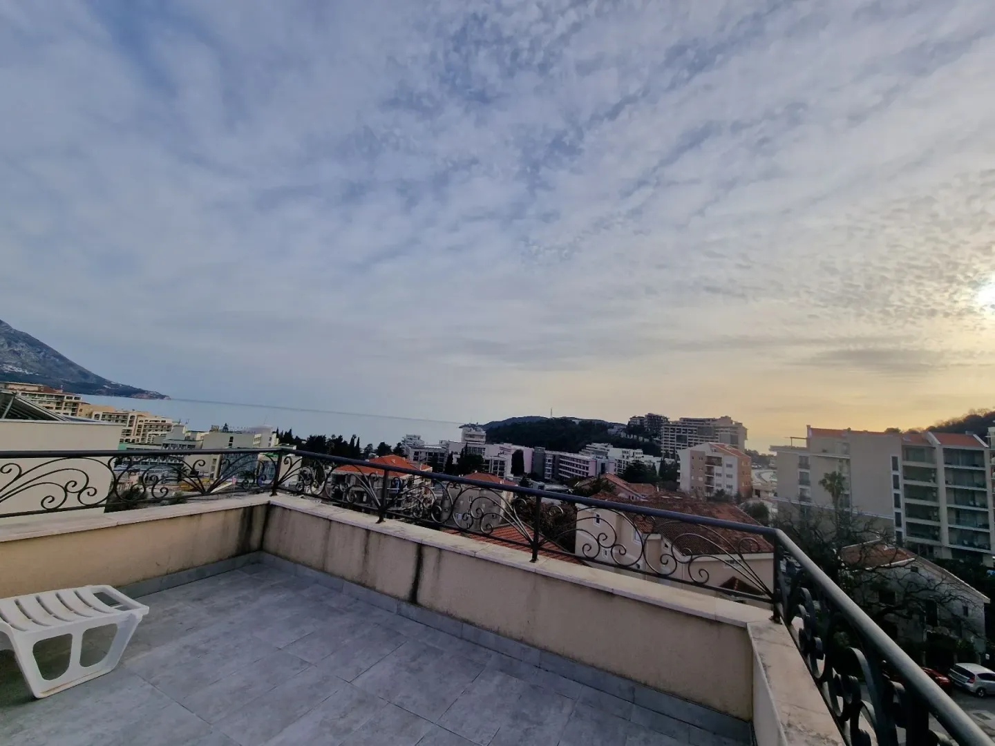 Izdavanje, jednosoban stan, 45m², Bečići, Budva