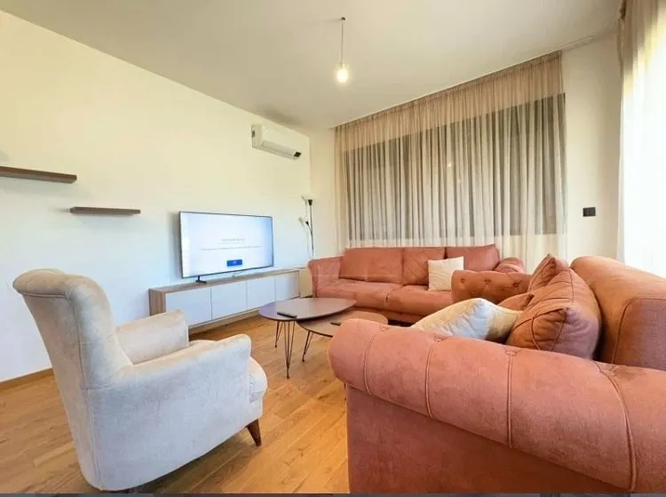Izdavanje, stan, 47m², Podgorica, Crna Gora