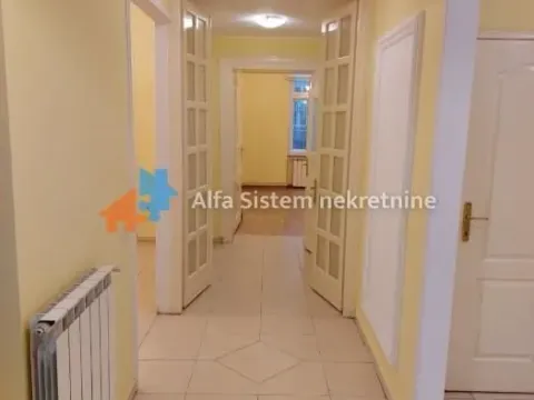 Izdavanje, trosoban stan, 70m², Stari Grad, Beograd - image 2