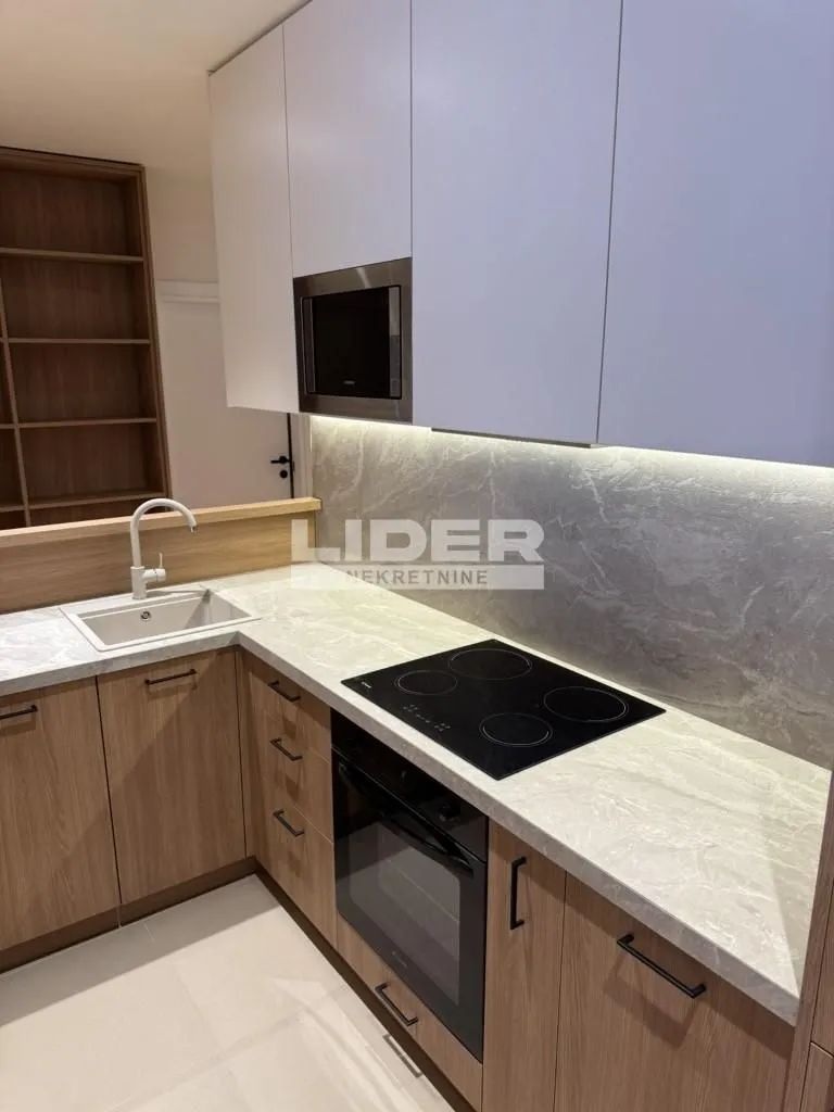 Rent, four bedroom apartment, 90m², Crveni Krst, Beograd