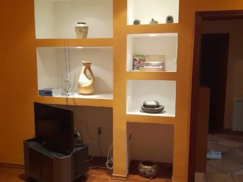 Izdavanje, trosoban stan, 90m², Momišići, Podgorica - image 2