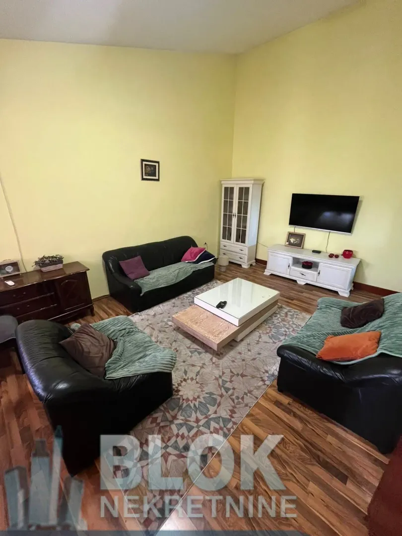 Izdavanje, jednosoban stan, 60m², Blok 9, Podgorica
