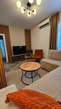 Rent, two bedroom apartment, 52m², Centar, Tivat - image 3