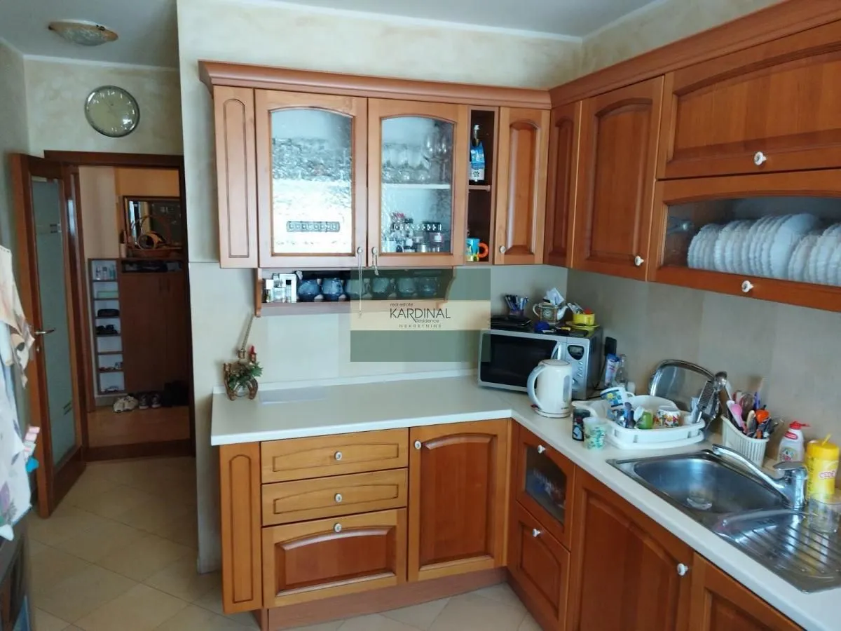 Prodaja, četvorosoban stan, 115m², Grbavica, Novi Sad Sve Podlokacije