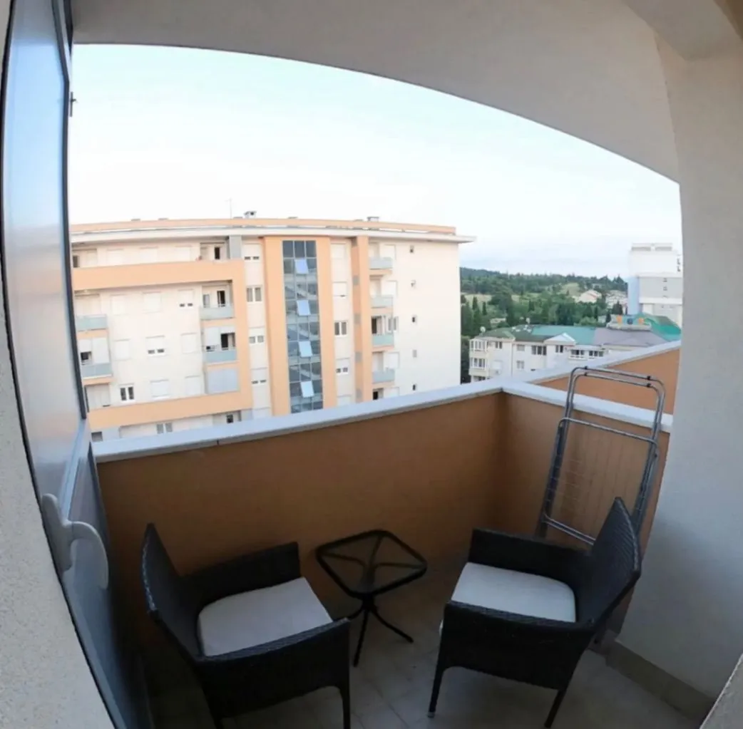 Rent, one bedroom apartment, 43m², City Kej, Podgorica