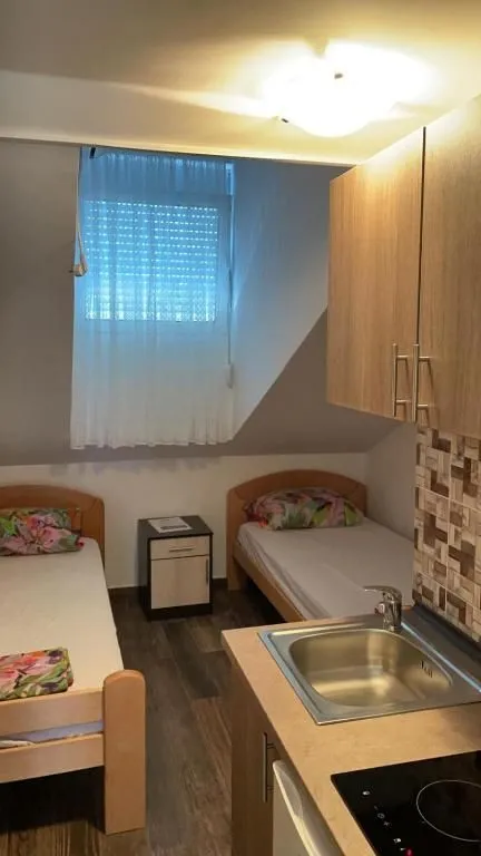 Prodaja, kuća, 350m², Sutomore, Bar