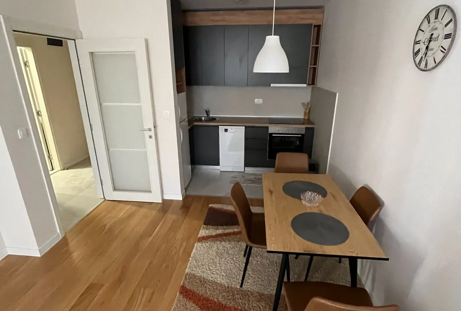 Prodaja, jednosoban stan, 49m², Central Point, Podgorica