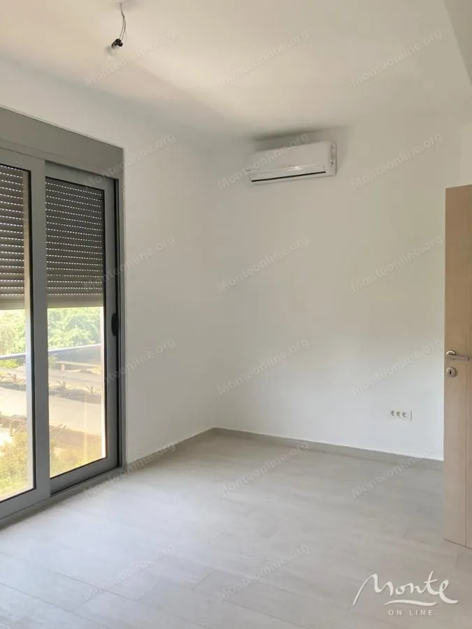 Sale, two bedroom apartment, 77m², Dobre Vode, Bar