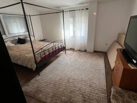 Rent, apartment, 140m², Polje, Bar - image 8