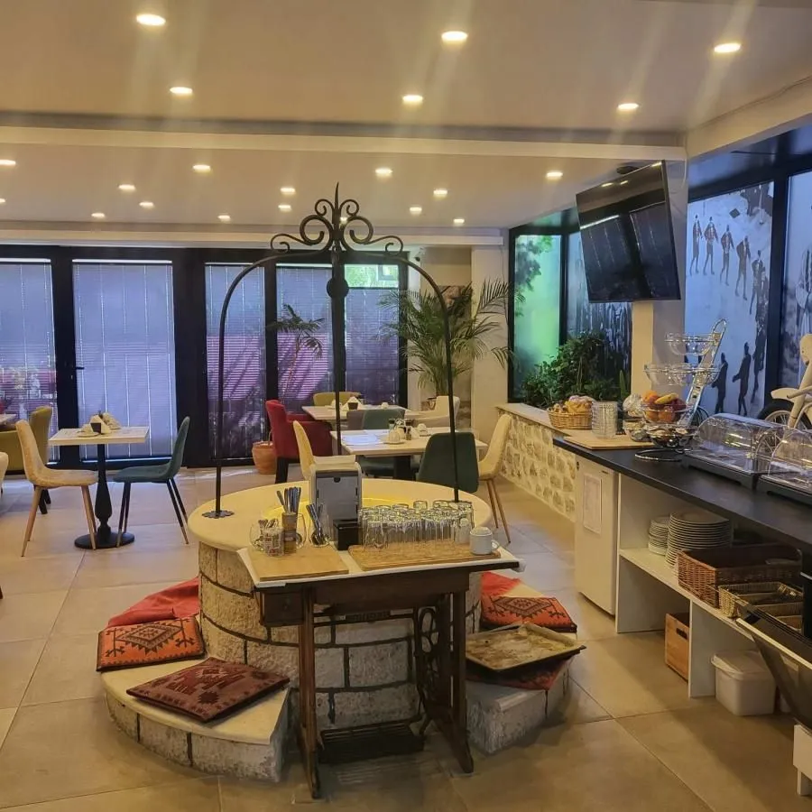 Sale, house, 600m², Dobrota, Kotor