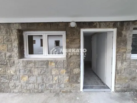 Prodaja, kuća, 222m², Centar, Zrenjanin - image 3